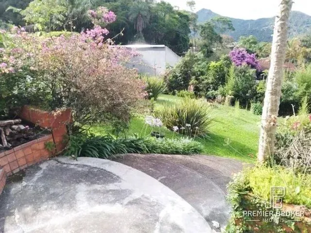 Imagem 13: Casa com 4 Dormitórios À Venda, 133 M² por R$ 1.350.000,00 - Golfe - Teresópolis/Rj
