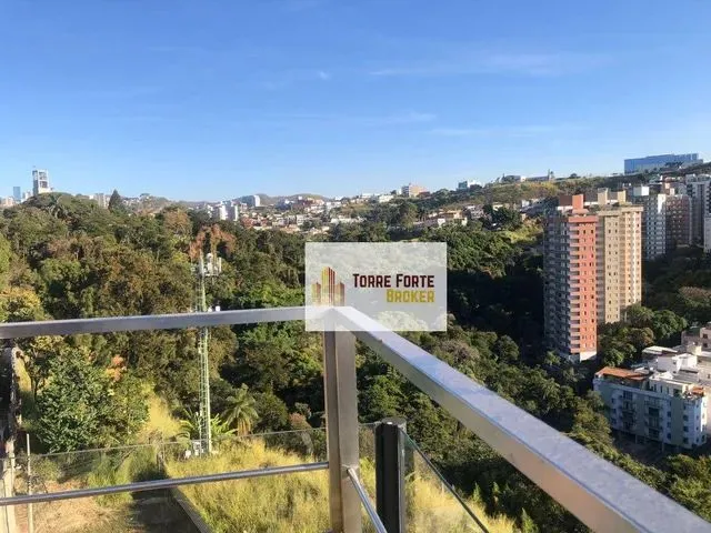 Imagem: Cobertura Mobiliada com 4 Dormitórios À