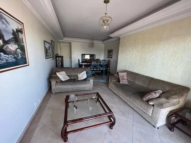 Imagem: Apartamento Três Quartos na Rua Miranda