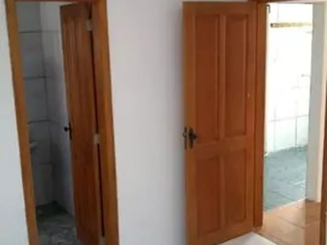 Imagem: O apartamento possui 1 Dormitório, 1 Banheiro, 1 Vaga na