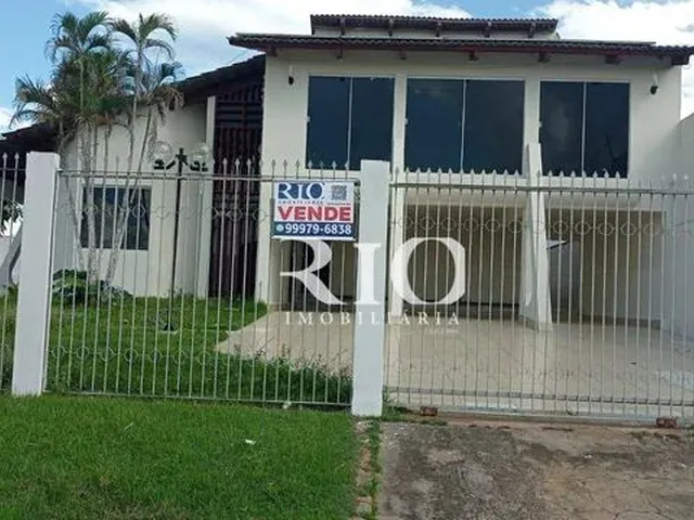 Imagem: A casa em condomínio possui 3 Dormitórios, 2 Suítes, 1