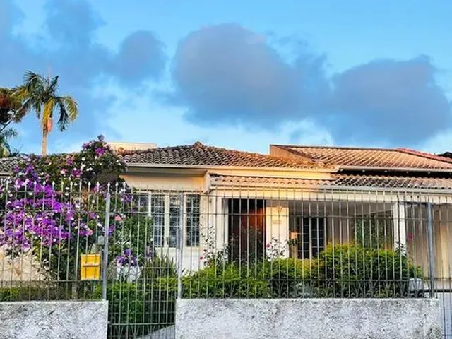 Imagem: Casa com Piscina Alto Padrão