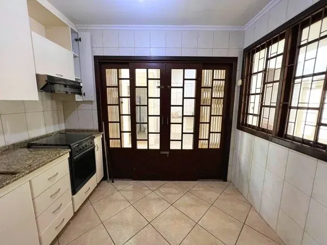 Imagem 16: Casa com Piscina Alto Padrão