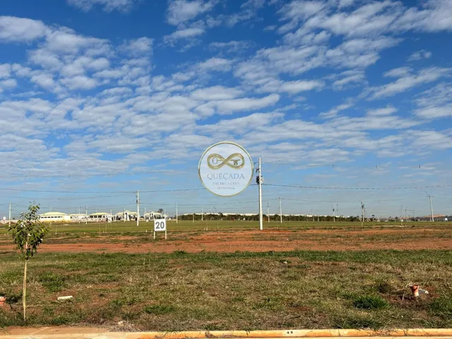 Imagem: O terreno possui 200m² de Área e está localizado em