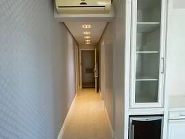 Imagem 8: Exclusividade no Centro de Florianopolis - 03 suites + 02 Vagas - Andar Alto e Desocupado