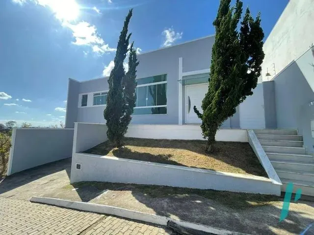 Imagem: Casa com Quatro Quartos À Venda, 250 M²