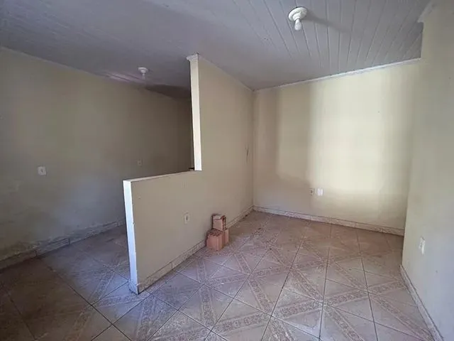 Imagem 8: Casa Simples de 2 Quartos na Qno 18