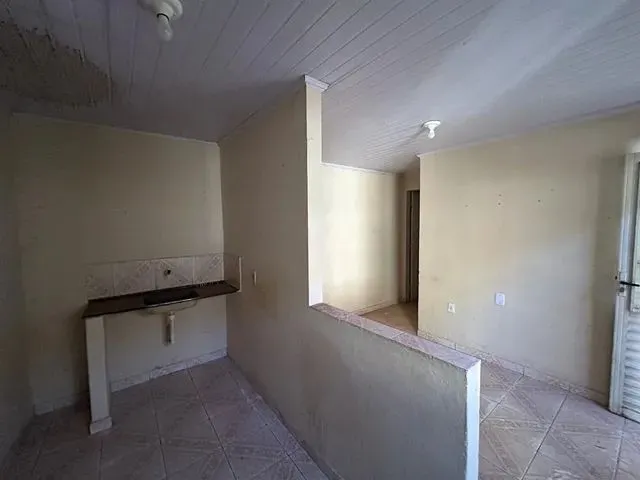 Imagem 9: Casa Simples de 2 Quartos na Qno 18