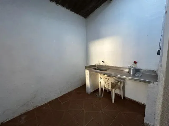 Imagem 12: Casa Simples de 2 Quartos na Qno 18
