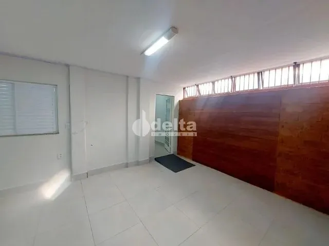 Imagem 6: Casa para Aluguel, 4 Quartos, Centro - Uberlândia/Mg