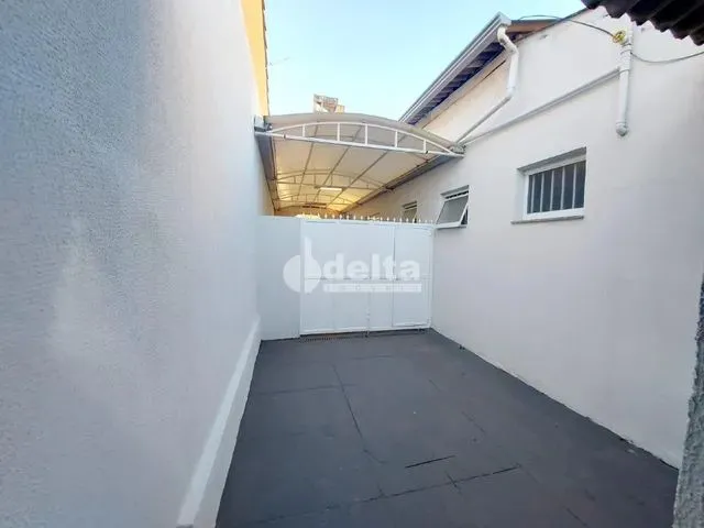 Imagem 7: Casa para Aluguel, 4 Quartos, Centro - Uberlândia/Mg