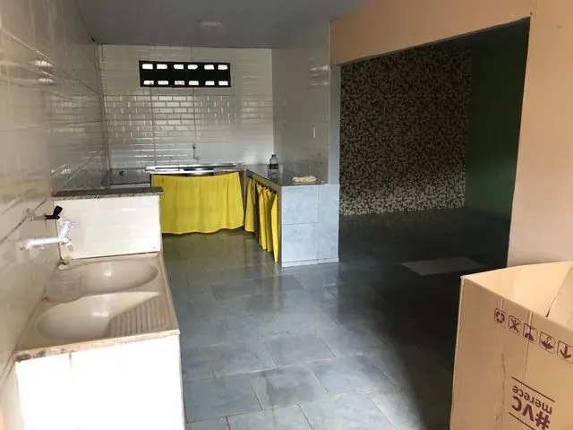 Imagem: A casa possui 1 Dormitório, 1 Suíte e está localizado em