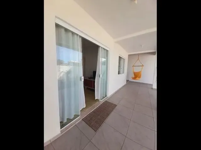 Imagem 2: Casa com Piscina e Sobrado Ld03