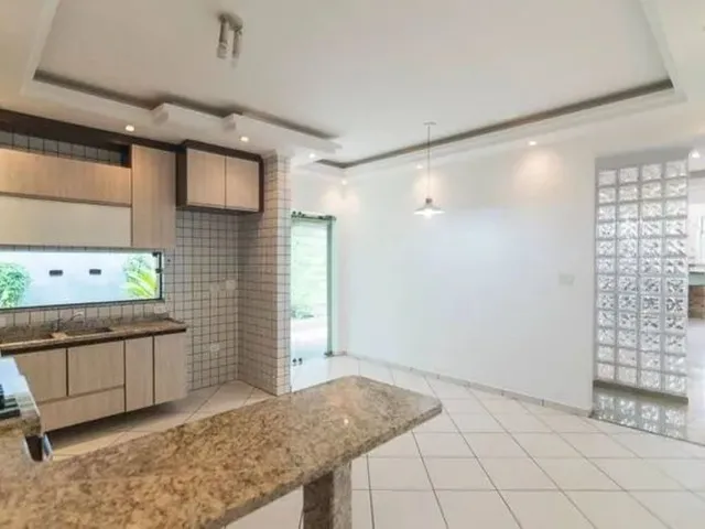 Imagem 12: Sobrado para Venda e para Alugar - 240 M² - 03 Dormitórios Sendo Uma Suíte