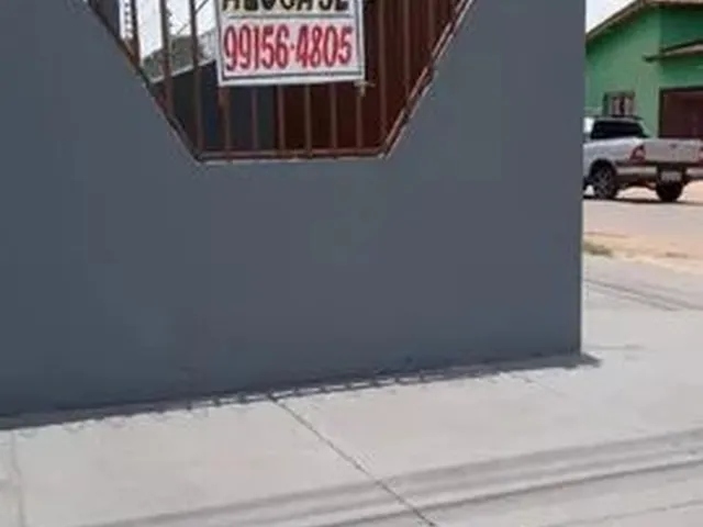 Imagem: O quarto possui 2 Dormitórios, 1 Banheiro e está