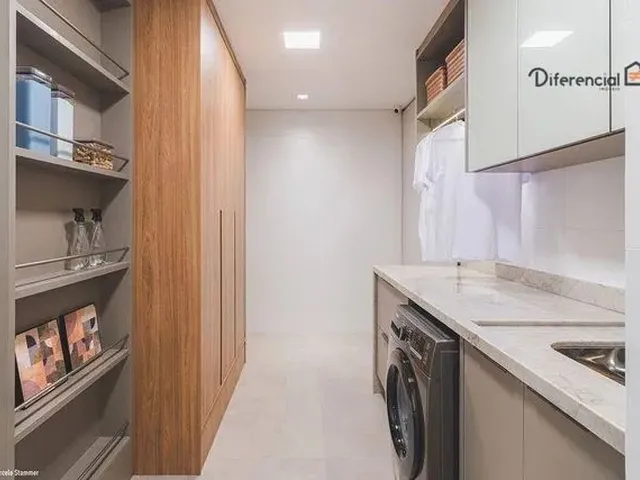 Imagem 8: Apartamento com 3 Dormitórios À Venda, 171 M² por R$ 2.310.000,00 - Juvevê