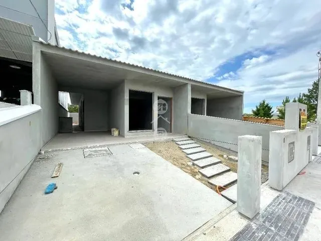 Imagem: Casa com 03 Dormitórios com Suíte