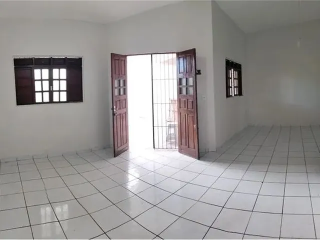 Imagem 3: Casa com 3 Quartos, 1 Suíte e 2 Banheiros À Venda, 140 M² por R$ 298.000 - Tabuleiro