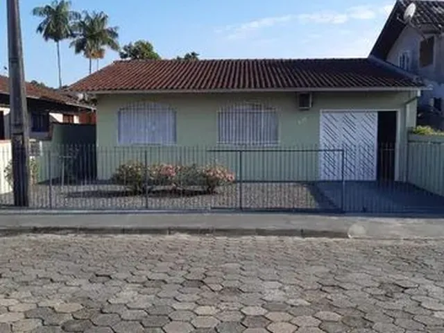 Imagem: Casa em Joinville, 3 Quartos e Piscina