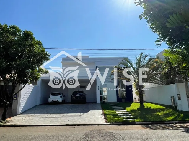 Imagem: Casa exclusiva à venda em condomínio de