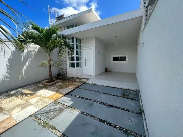 Imagem: Casa Plana de Alto Padrão com 3 Quartos