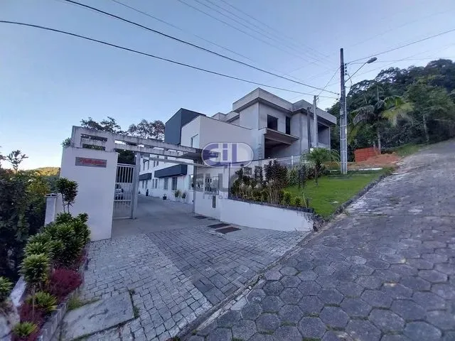 Imagem: A casa possui 2 Dormitórios, 1 Banheiro, 1 Vaga na