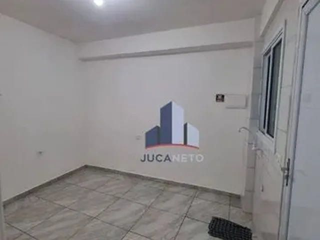Imagem: A casa possui 1 Dormitório, 1 Banheiro, 250m² de Área e