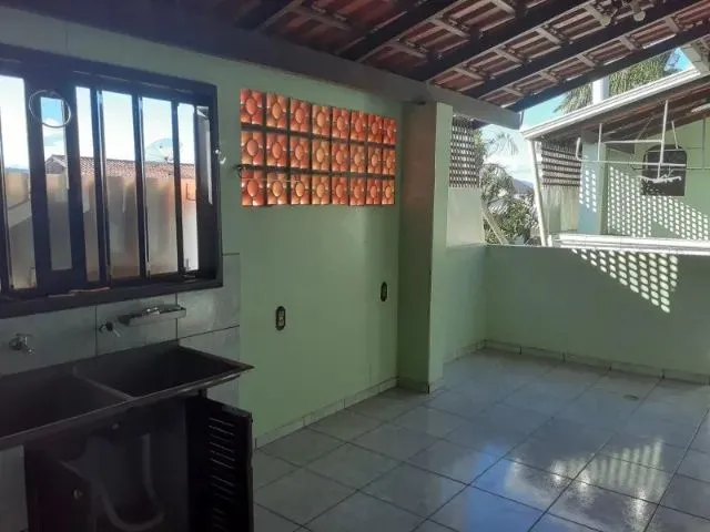 Imagem 4: Aluga-Se Sobrado ( Parte de Cima