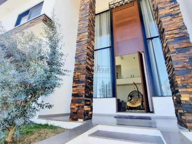 Imagem: Belíssima Casa Nova - 4 Dormitórios
