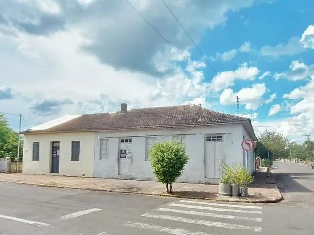 Imagem: Amplo Terreno de Esquina, no Centro