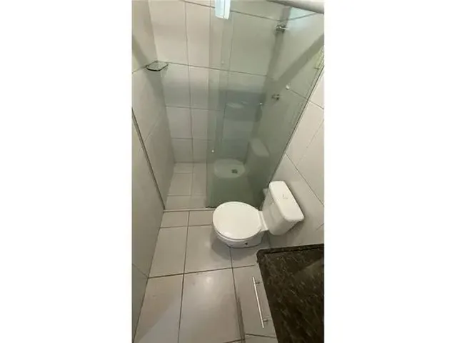 Imagem 5: Amplo Apartamento de 4 Quartos com Varanda e Vagas de Garagem, a 350M da Praia!