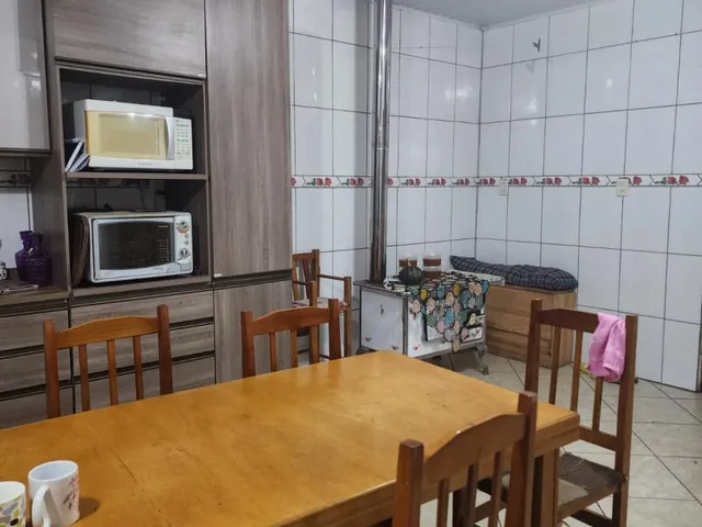 Imagem 2: CASA DE 3 DORMITORIOS NO BAIRRO PIRATINI
