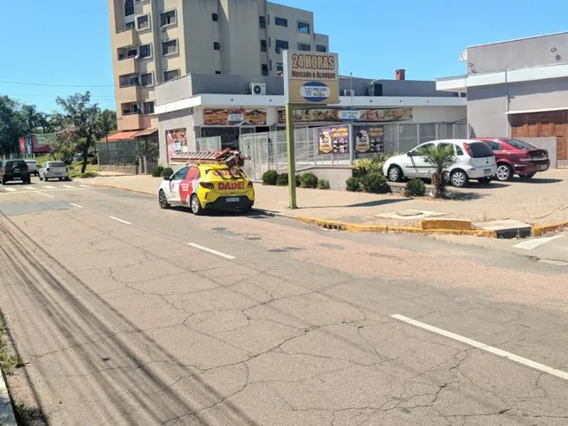 Imagem 7: Prédio comercial em Avenida