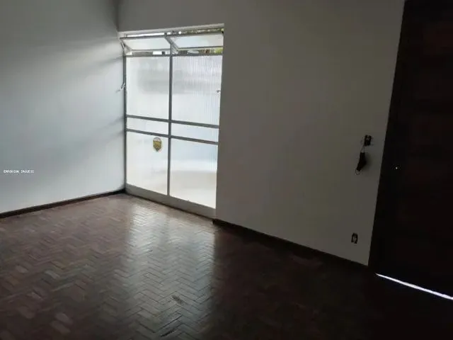 Imagem 1: Casa Comercial para Locação em Betim, Centro, 3 Dormitórios, 1 Suíte, 3 Banheiros, 5