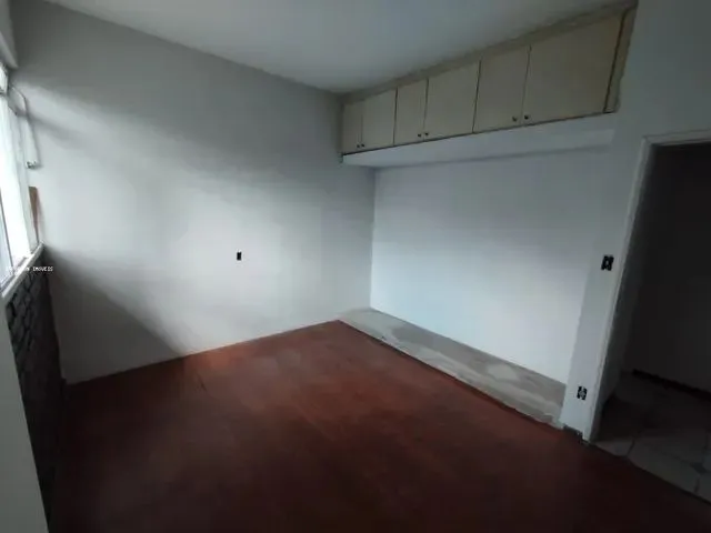 Imagem 4: Casa Comercial para Locação em Betim, Centro, 3 Dormitórios, 1 Suíte, 3 Banheiros, 5