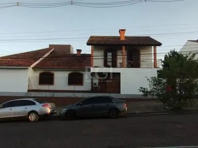 Imagem: Casa de 4 Dormitórios no Bairro Parque