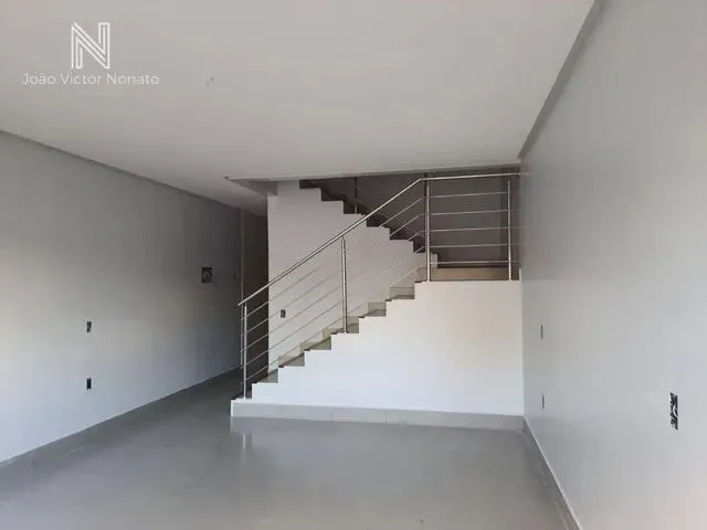 Imagem: Sobrado com 4 Dormitórios À Venda, 162
