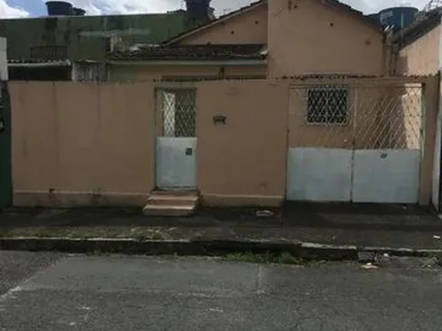 Imagem: A casa possui 2 Dormitórios, 2 Banheiros, 1 Vaga na
