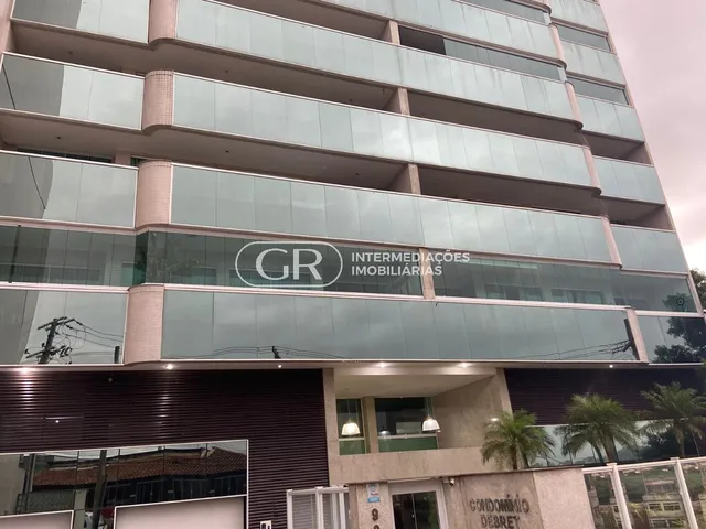 Imagem: O apartamento possui 4 Dormitórios, 1 Suíte, 3 Banheiros,