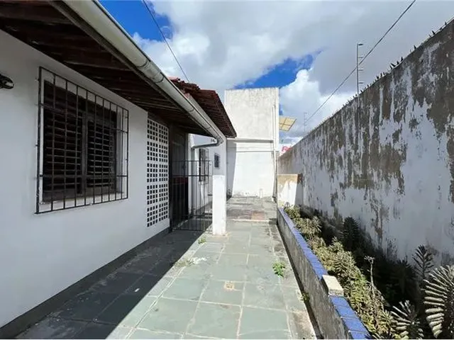 Imagem 2: Casa Frente Rua Próximo Ao Shopping