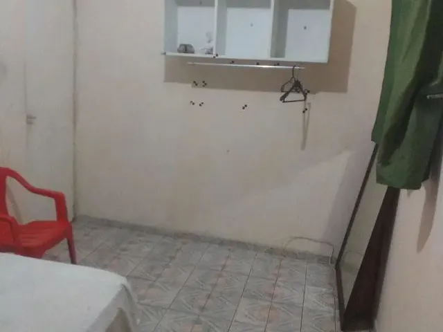 Imagem 3: Alugo Um Quarto Semi Mobiliado Leia Anúncio