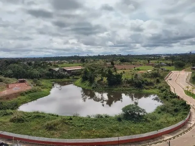 Imagem: O apartamento possui 2 Dormitórios, 1 Banheiro, 1 Vaga na