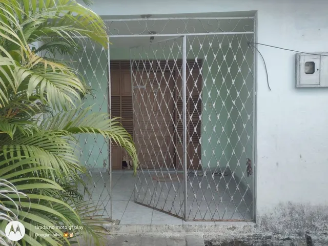 Imagem: A casa possui 2 Dormitórios, 1 Vaga na garagem, 10m² de