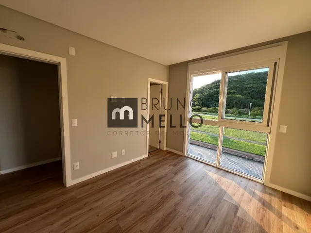 Imagem 14: Casa com 4 quartos, sendo 3 suítes e piscina no loteamento Villa Pamplona, Rio Tavares