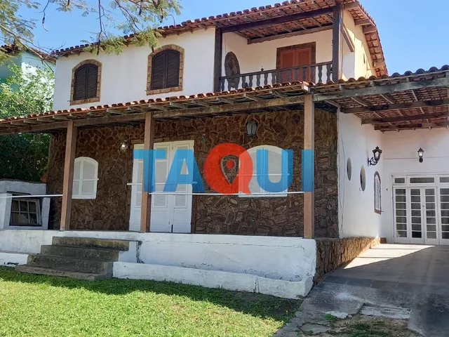 Imagem: Casa à venda com 8 quartos, Vila do Peró
