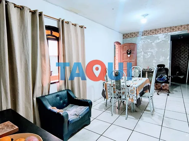 Imagem: Casa à venda com 3 quartos, sendo 1 suíte