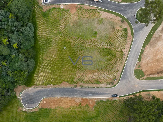 Imagem 8: Terreno em condomínio com 250m² privativos, no bairro Santa Cândida, Curitiba - PR