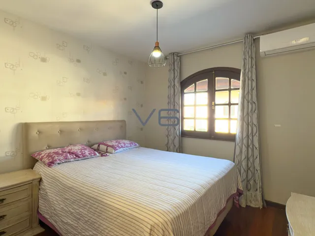 Imagem 3: Casa com 4 Quartos - 1 Suíte - 7 Vagas de garagem - 203,81 m² privativos, no bairro
