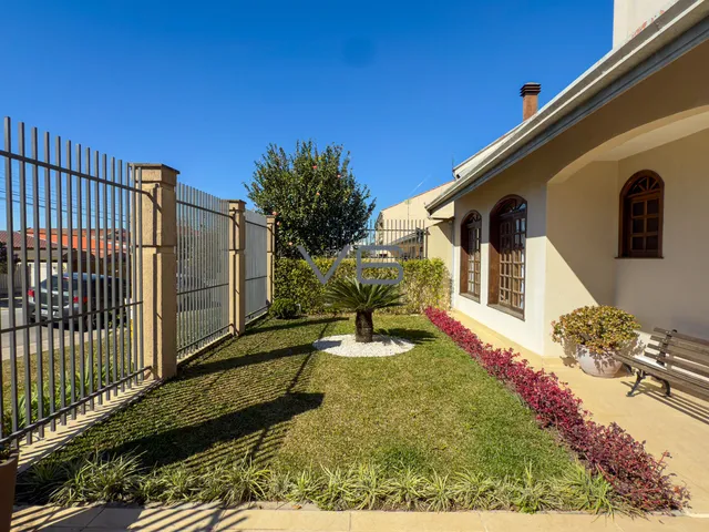 Imagem 14: Casa com 4 Quartos - 1 Suíte - 7 Vagas de garagem - 203,81 m² privativos, no bairro