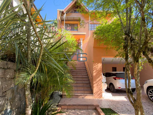 Imagem: Casa Triplex com 4 quartos, 366,52m² privativos